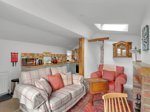 Hilltop Bothy, Alnwick