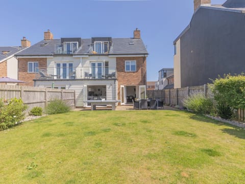 Sunset House, Beadnell