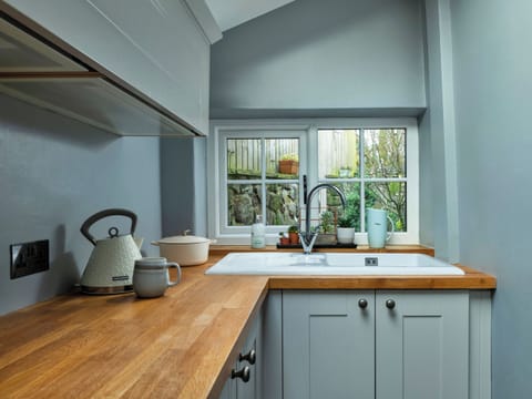 Kitchen | The Moorland View, Buxton