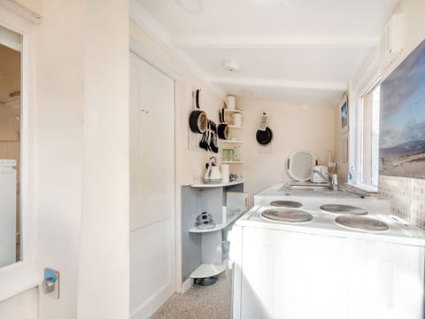 Kitchen | Apostles Back House - Apostle Cottages, Lochranza