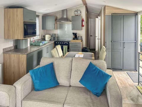 Open plan living space | R&J, New Quay