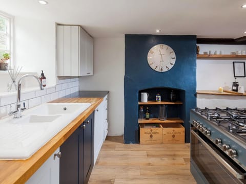 Kitchen | Hurst Cottage, Sturminster Newton