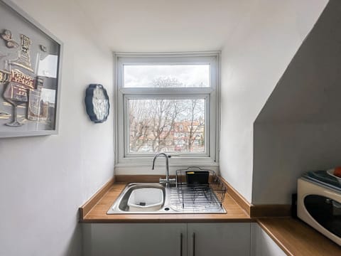 Kitchen | Coastal Charm - Seashore Apartments, Paignton