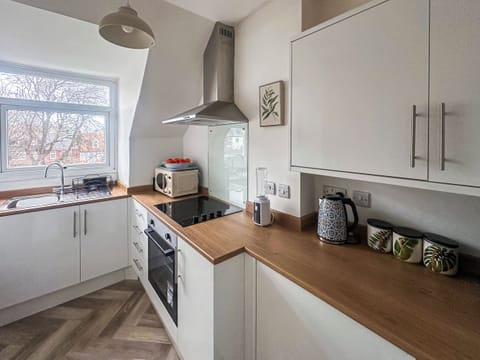 Kitchen | Coastal Charm - Seashore Apartments, Paignton