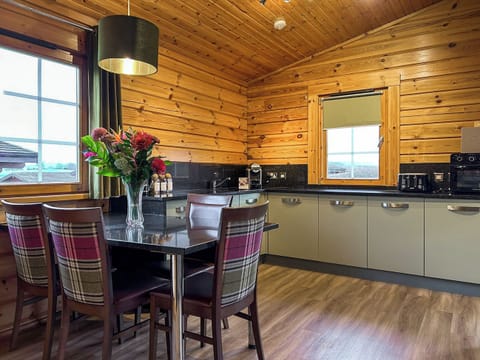 Kitchen/diner | Ingliston Country Club & Hotel - Lodge 5 - Ingliston Country Club & Hotel , Glasgow