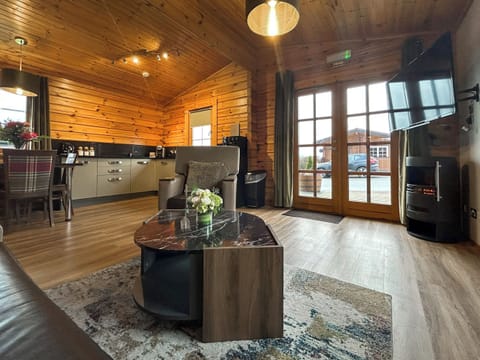 Living area | Ingliston Country Club & Hotel - Lodge 2 - Ingliston Country Club & Hotel , Glasgow