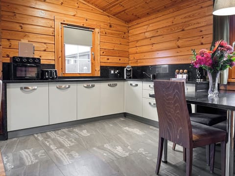 Open plan living space | Ingliston Country Club & Hotel - Lodge 4 - Ingliston Country Club & Hotel , Glasgow