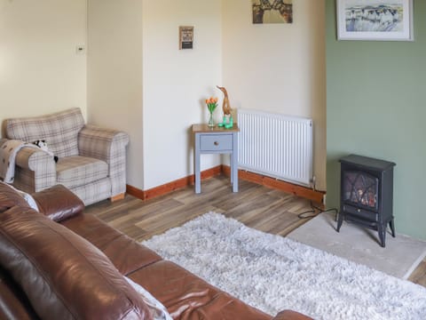 Living room/dining room | Towy Cottage - Ffynnongrech Farm Cottages, Talley, near Llandeilo