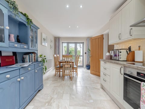 Kitchen/diner | Windsmoor Cottage on Gower, Perriswood, near Oxwich