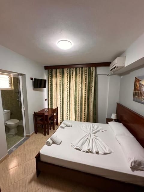 Double Room, Balcony | Free WiFi, bed sheets