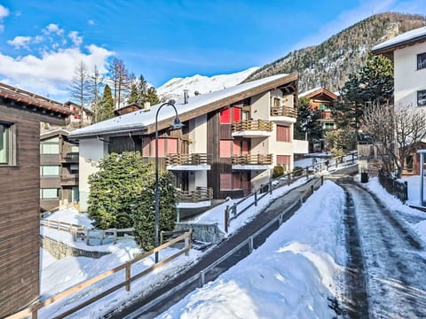 Architecture, House, Residential Area, Home, Hill Station, Slope, Balcony, Mountain Range, Mountain Village, Alps