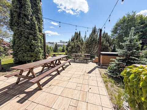 Garden, Shade, Larch, Landscaping, Hardwood, Outdoor Furniture, Outdoor Bench, Fence, Picnic Table