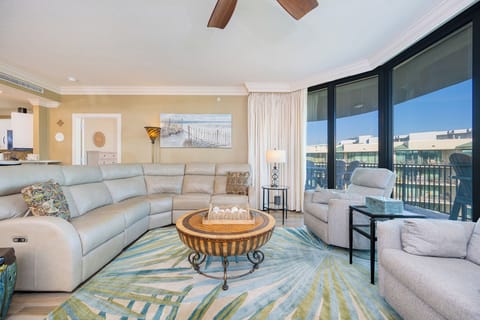 Phoenix on the Bay 1511, Orange Beach, Alabama, bay view, 3 bedroom condominium on the 5th floor