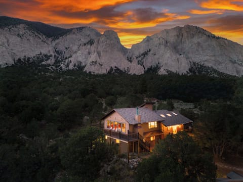 Welcome to Elk Haus - INCREDIBLE 360 view of the mountains 