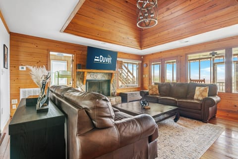 Stunning Views! |  Pet Friendly | The Afterglow