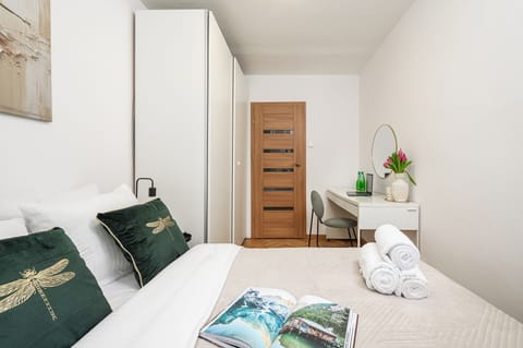 Deluxe Apartment, Non Smoking | Soundproofing, iron/ironing board, cribs/infant beds, free WiFi