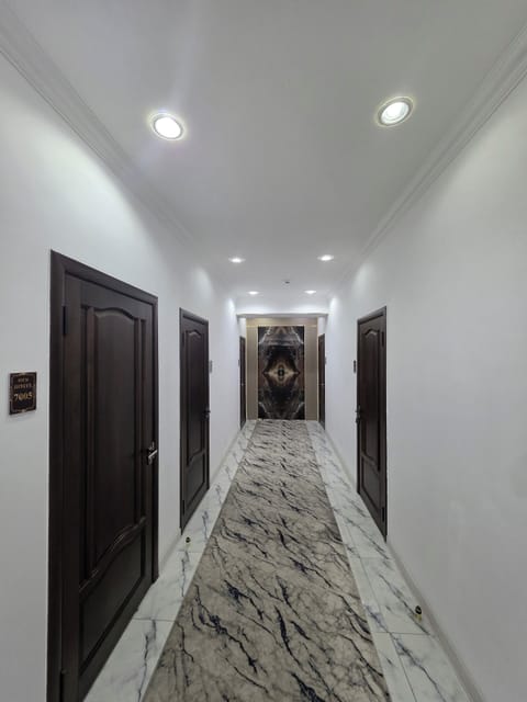 Standard Twin Room, City View | Interior