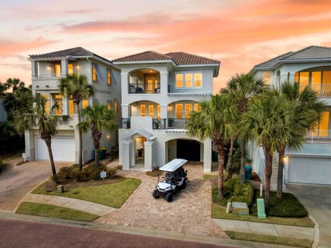 SunnySide | Luxury Destin Beach Home in Destiny by the Sea with private gated beach access—no crowds. Sleeps 14 with 3 King suites + bunk room, Gulf-view balconies, FREE 6-seat golf cart, Peloton, heated pool & hot tub.