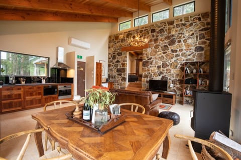 romantic studio accommodation Bruny Island