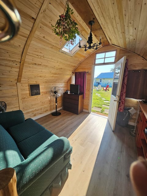 Basic Studio, Park View | Living area