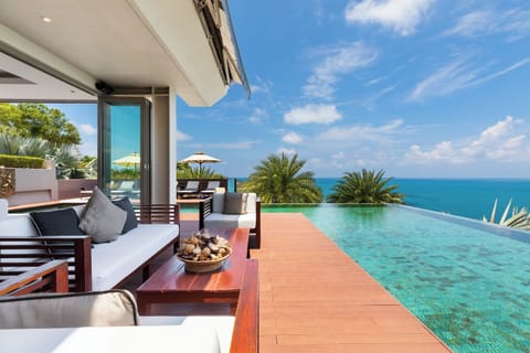 Seasonal outdoor pool, pool umbrellas, sun loungers