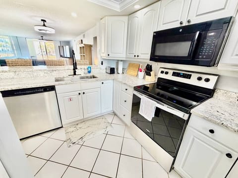 Fully equipped kitchen for long-term comfort and everyday cooking