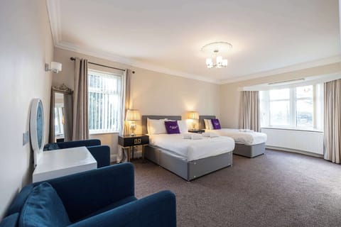 House | 4 bedrooms, high-speed internet
