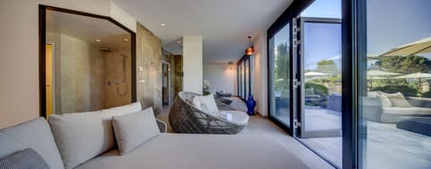 Couples treatment rooms, sauna, hot tub, Turkish bath, body treatments