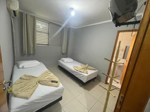 Standard Twin Room, City View | Desk, laptop workspace, free WiFi