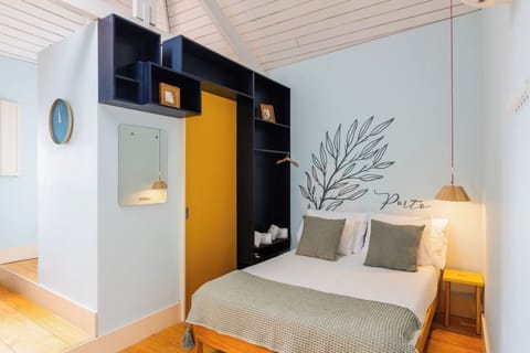 Studio with Comfortable Double-Bed and Air Conditioner