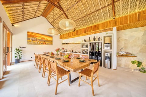 Fully equipped for hosting and dining