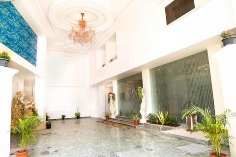 Premium Double or Twin Room, 1 Double Bed, Non Smoking, City View | Interior