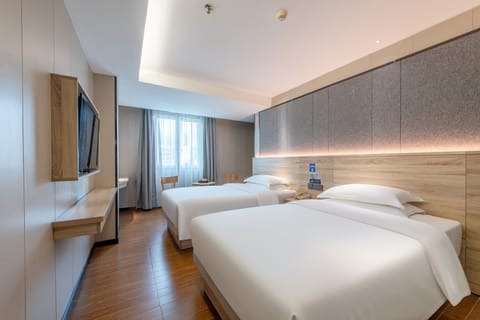 Superior Twin Room | Desk, laptop workspace, soundproofing, free WiFi