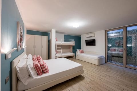 Apartment, Lake View | In-room safe, blackout drapes, soundproofing, iron/ironing board