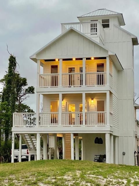 Welcome to Delimara at the Cape!