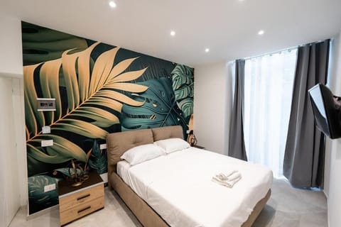 In-room safe, soundproofing, free WiFi