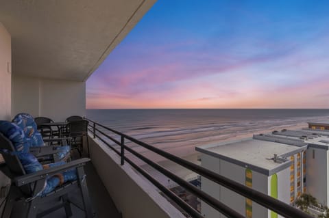 Welcome to Sand Dollar 1105