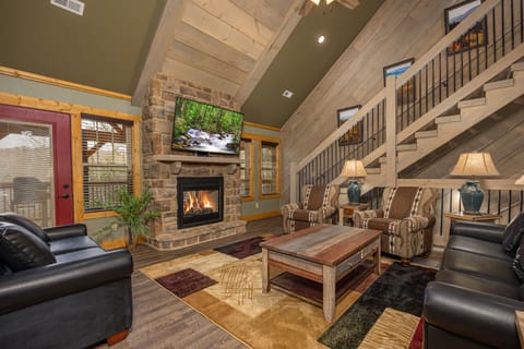 Chalet, Multiple Beds, Pool Access, Mountain View (Serenity Peak) | Living area