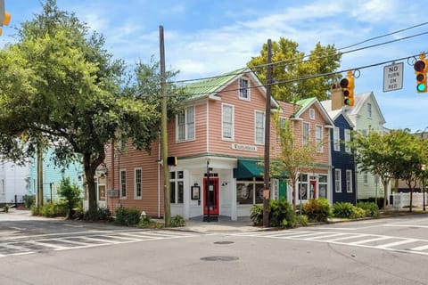 Welcome to beautiful Charleston, SC!
