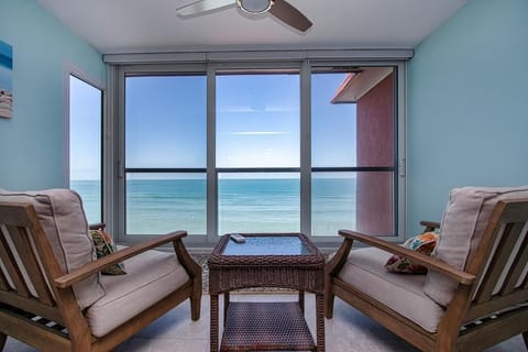 Enclosesd Lanai