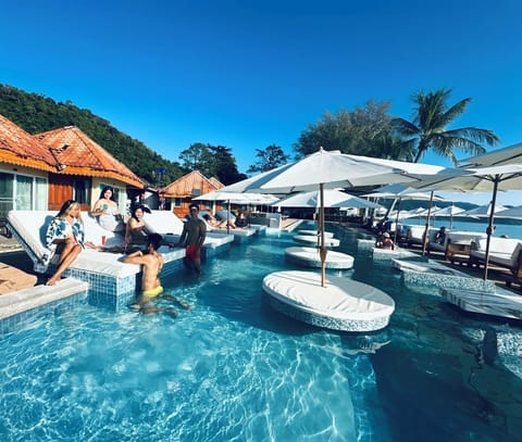3 outdoor pools