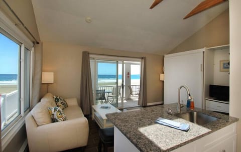 Suite | Living area | 32-inch TV with cable channels
