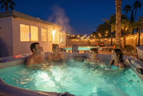 Turn up the heat on your getaway. Whether it’s post-hike recovery or pre-bedtime bliss, the hot tub is always a good idea.