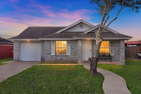 Brownsville Vacation Rental | 4BR | 2BA | 1,241 Sq Ft