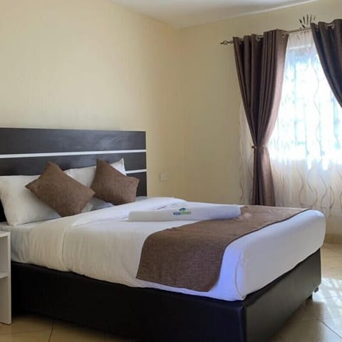 Deluxe Double Room, Garden View | Free WiFi, bed sheets