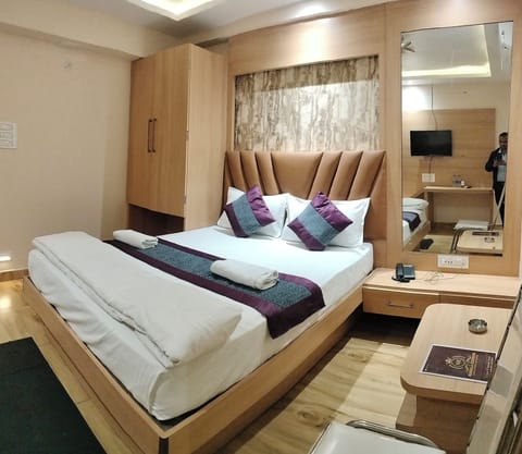 Elite Double Room | Free WiFi