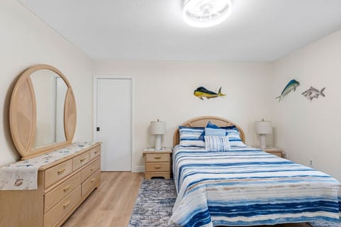 Bedroom with Queen Bed