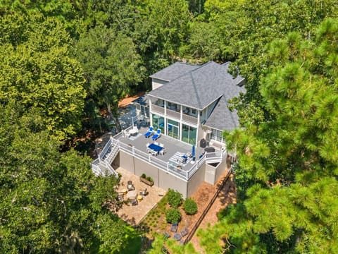 House, 5 Bedrooms | Exterior