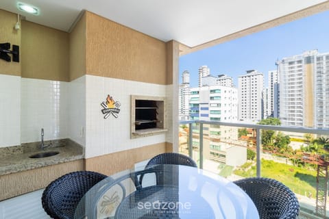 Basic Apartment | Outdoor dining