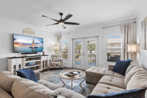 Welcome to Pavilion Palms 103B